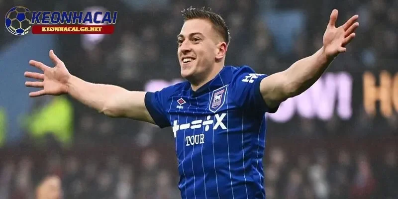 Liam Delap là bản hợp đồng tiếp theo được Man United hoàn tất